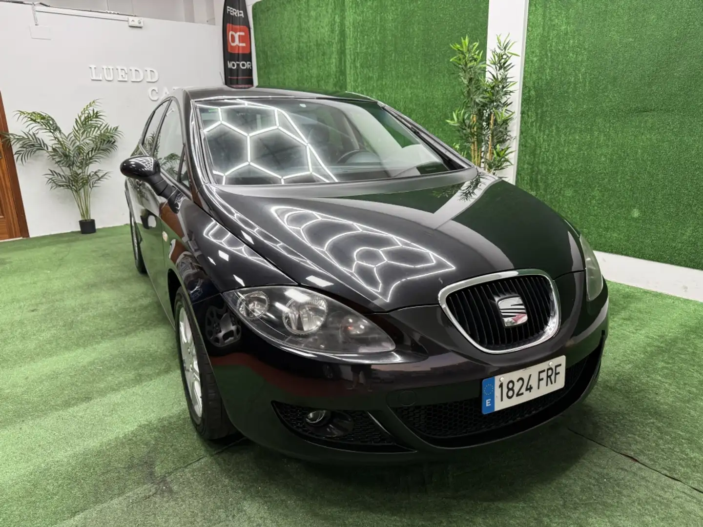 SEAT Leon 1.6 Last Edition 105 Noir - 1