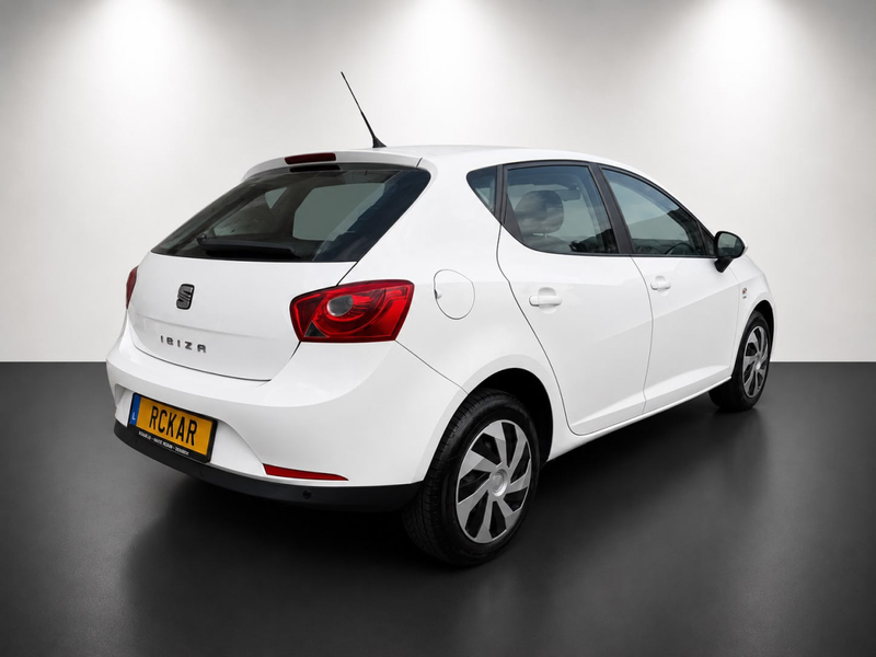 SEAT Ibiza 1.6 Tdi 105 Style — photo 3