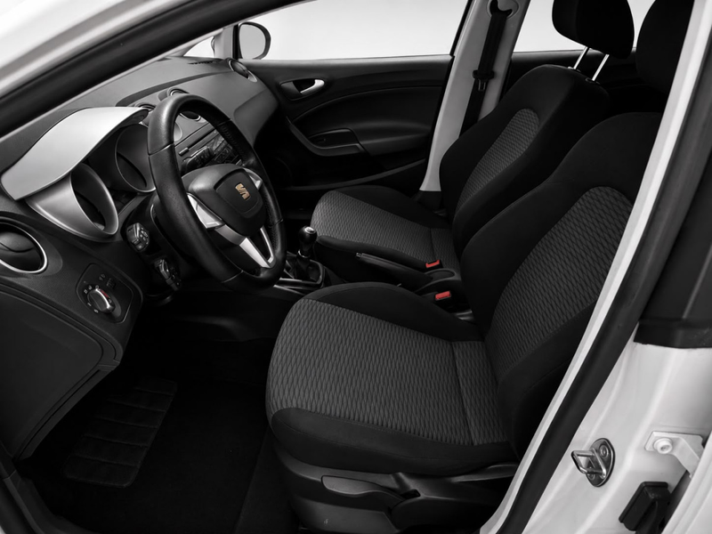 SEAT Ibiza 1.6 Tdi 105 Style — photo 7