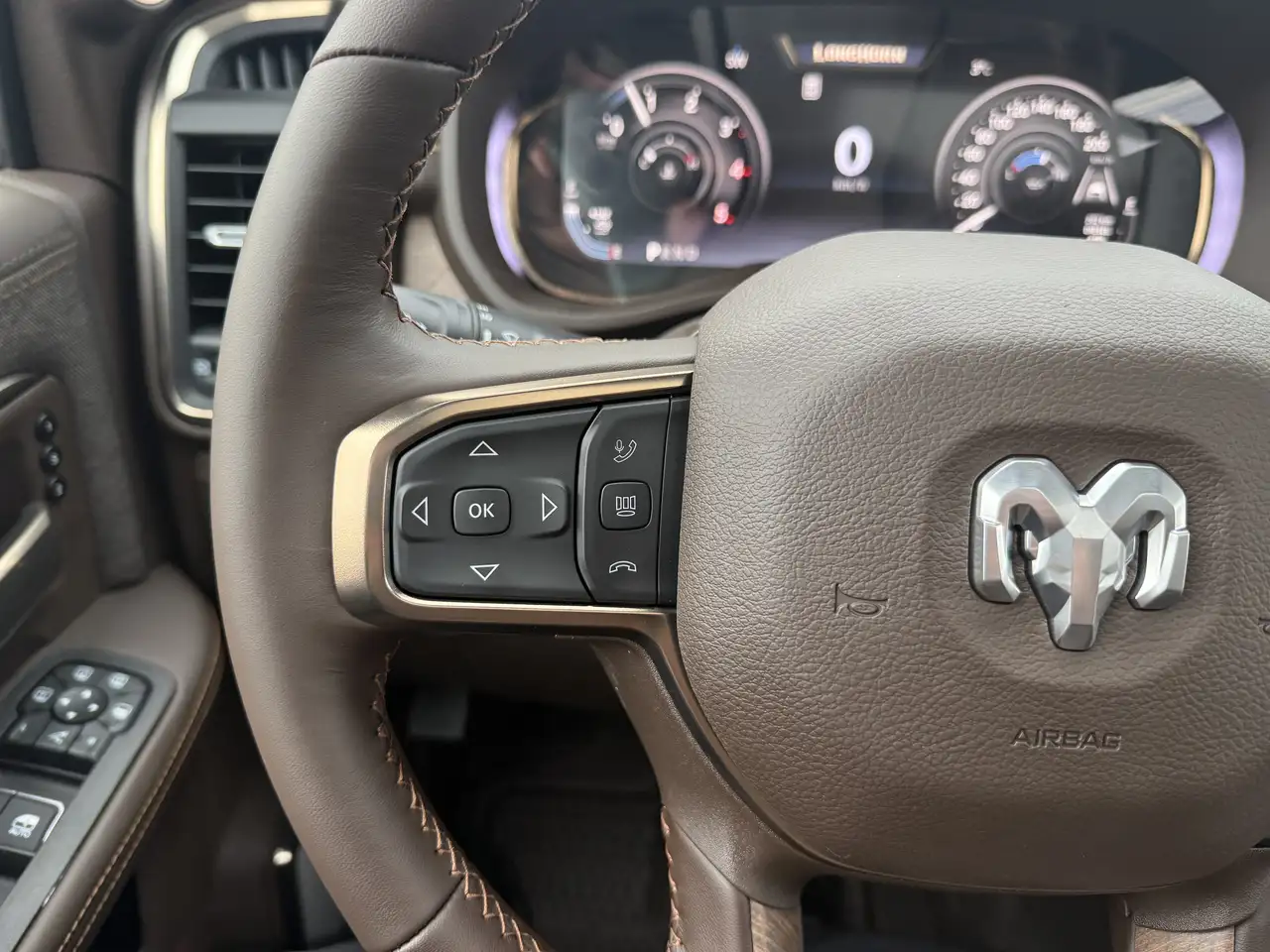 RAM 3500 снимка RAM 3500