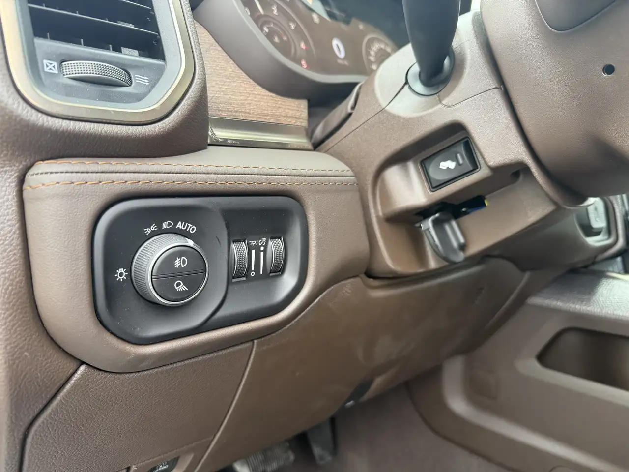 RAM 3500 снимка RAM 3500