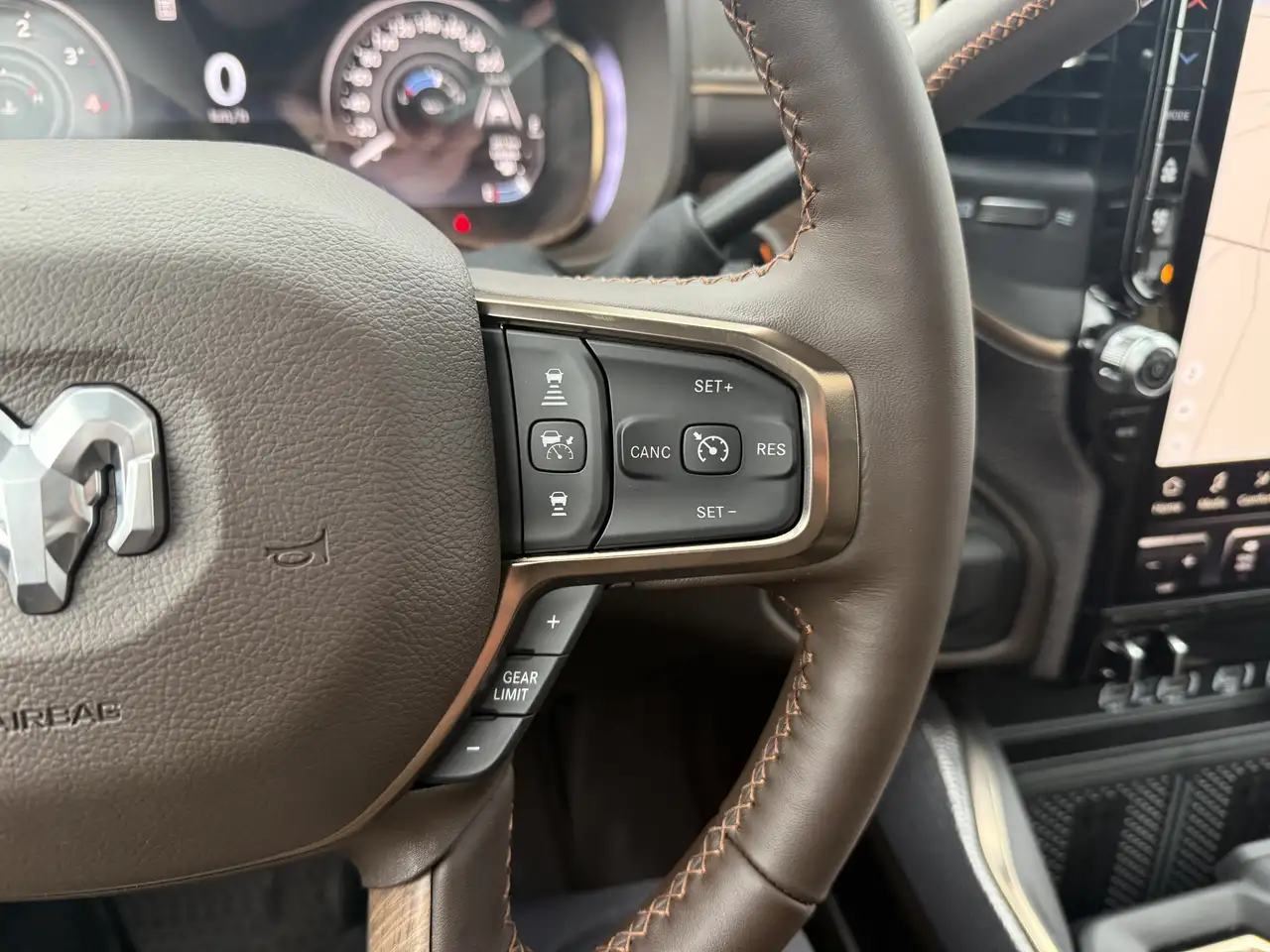 RAM 3500 снимка RAM 3500