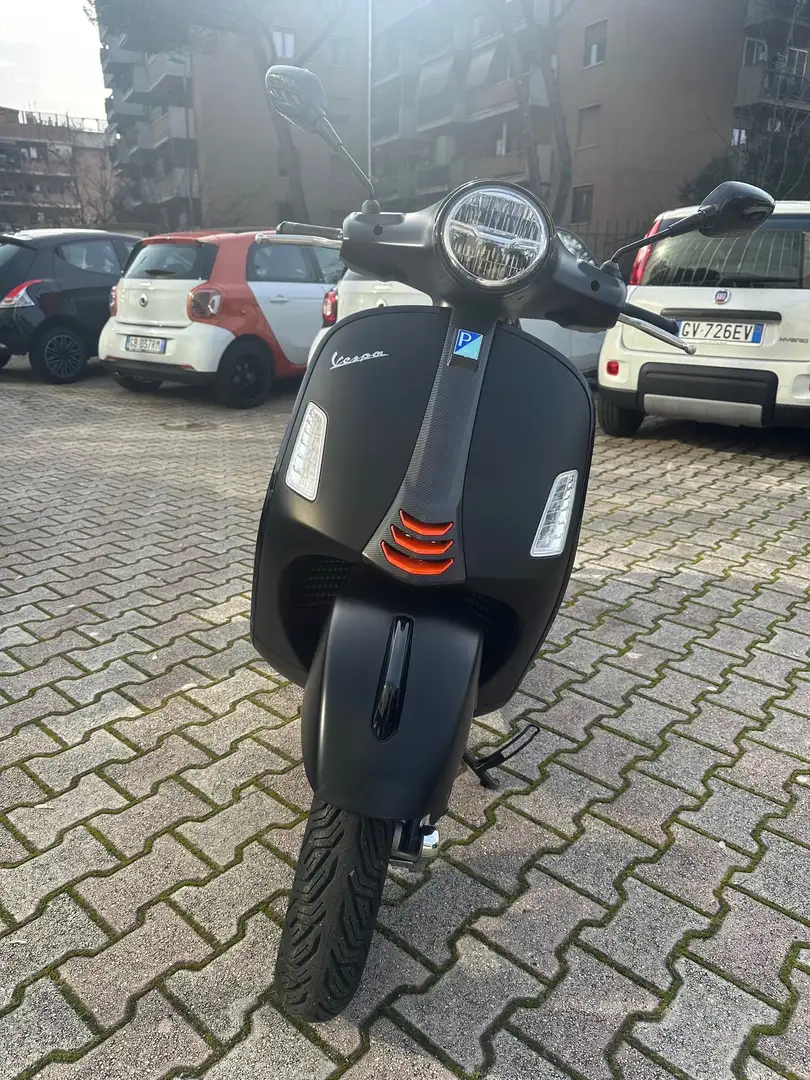 Vespa GTS Super Sport 310 02/2015 km.0 Nero - 2