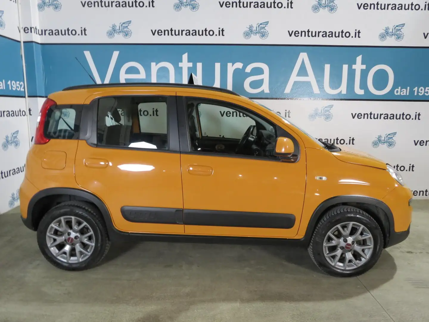 Fiat Panda 1.3 MJT 16V 95 CV 4x4 Naranja - 2