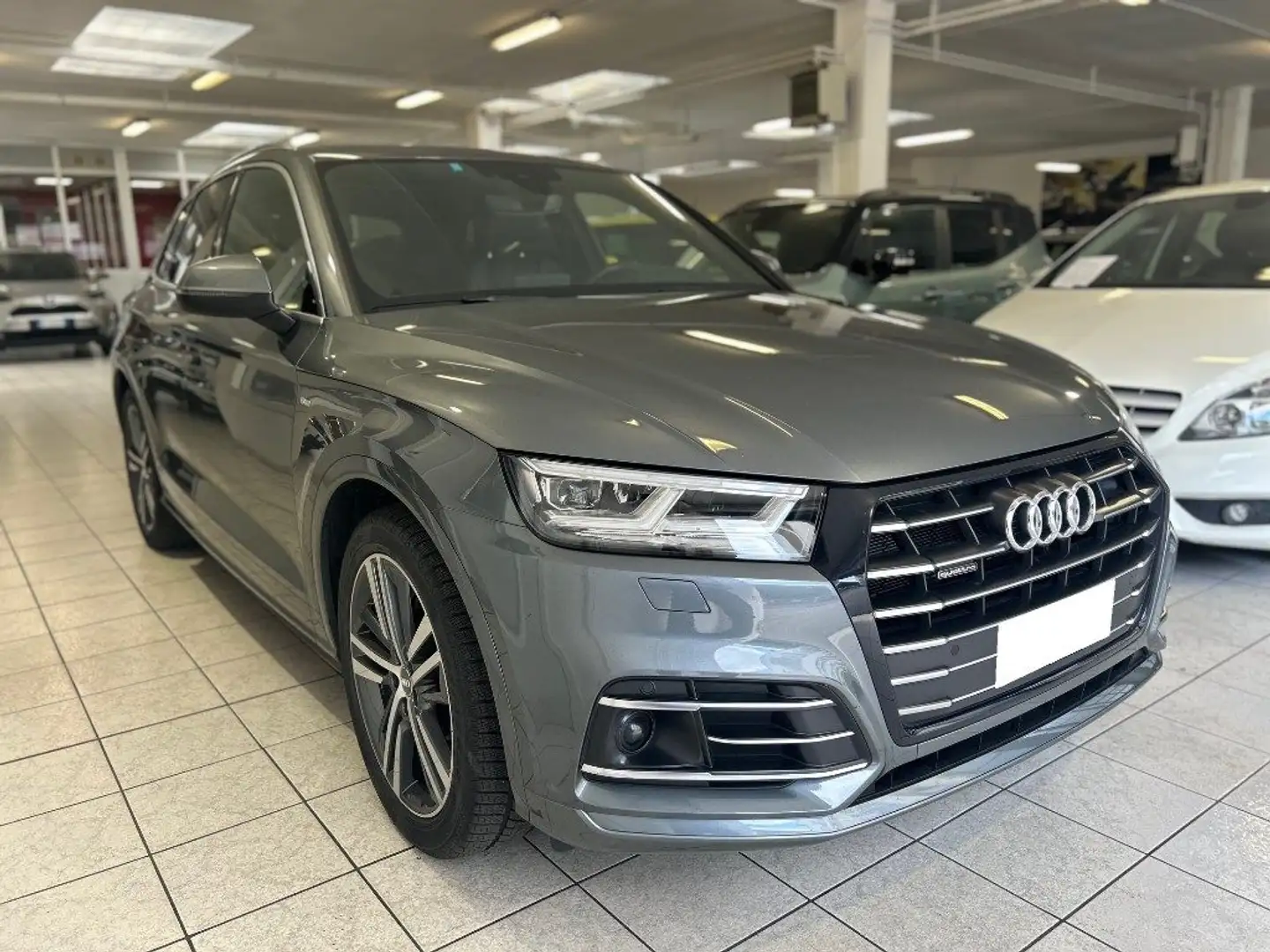 Audi Q5 55 TFSI e quattro S tronic S line plus - Tetto Apr Gris - 2