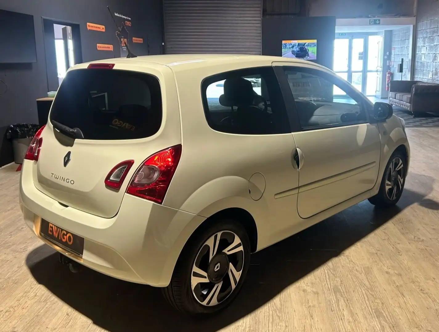 Renault Twingo 1.5 DCI 85ch DYNAMIQUE - entretien a jour - Kit di - 2
