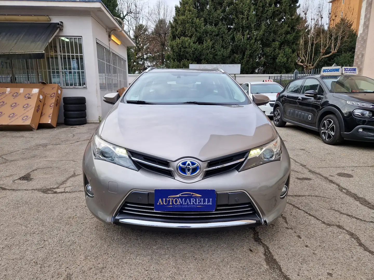 Toyota Auris Touring Sport 1.8 hybrid Lounge Bronzo - 2