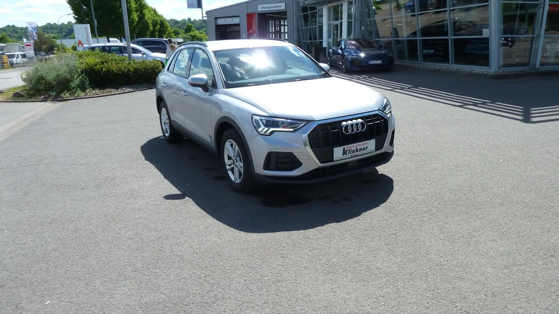 Audi Q3 1.5 16V  ACT 35 TFSI Argent - 2