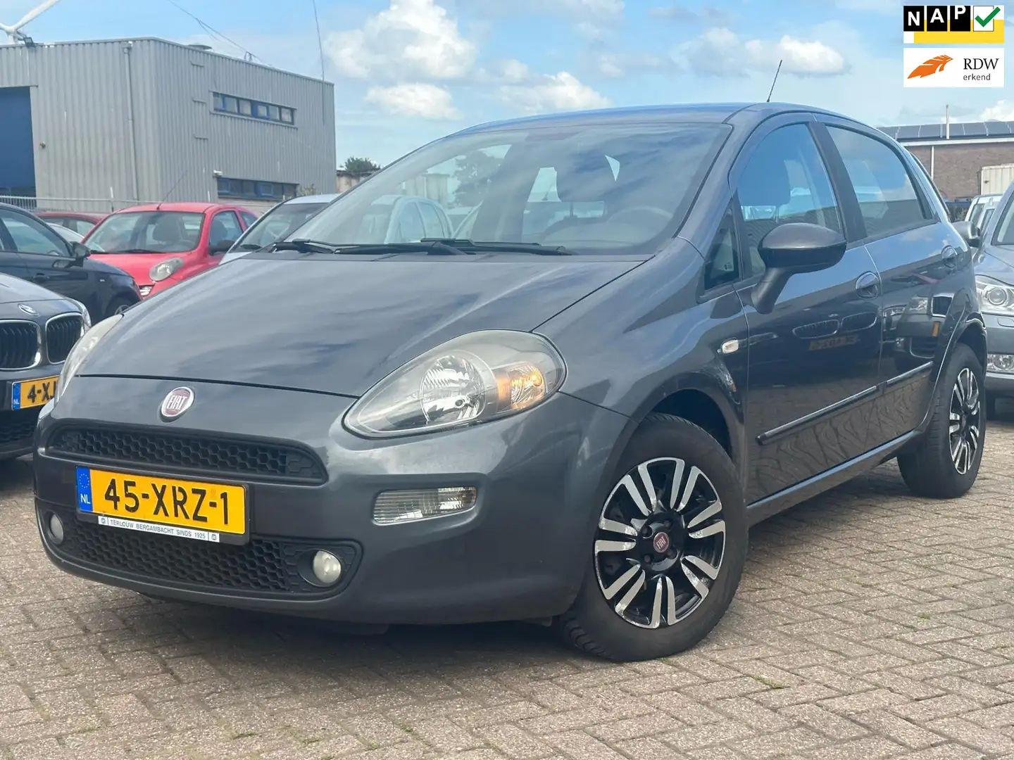 Fiat Punto Evo 0.9 TwinAir Easy Grijs - 1
