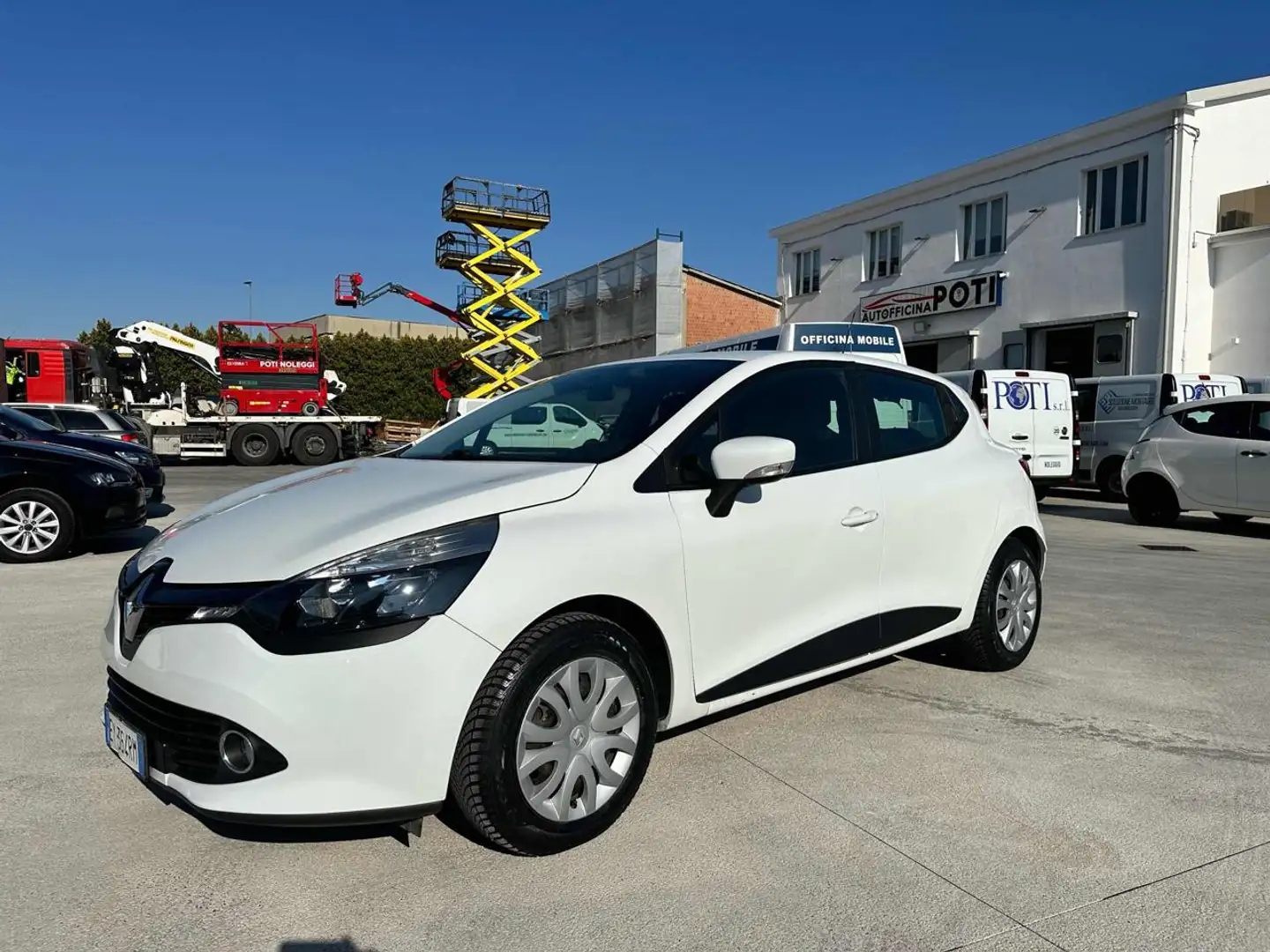 Renault Clio 1.5 dCi 8V 75CV 5 porte Live OK NEOPATENTATO Bianco - 1