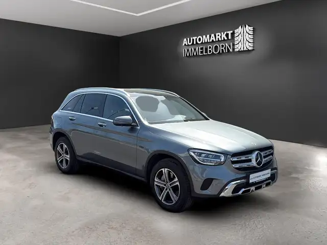 Mercedes-Benz GLC view 6