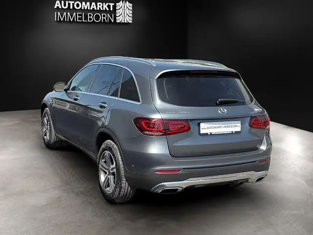 Mercedes-Benz GLC view 4