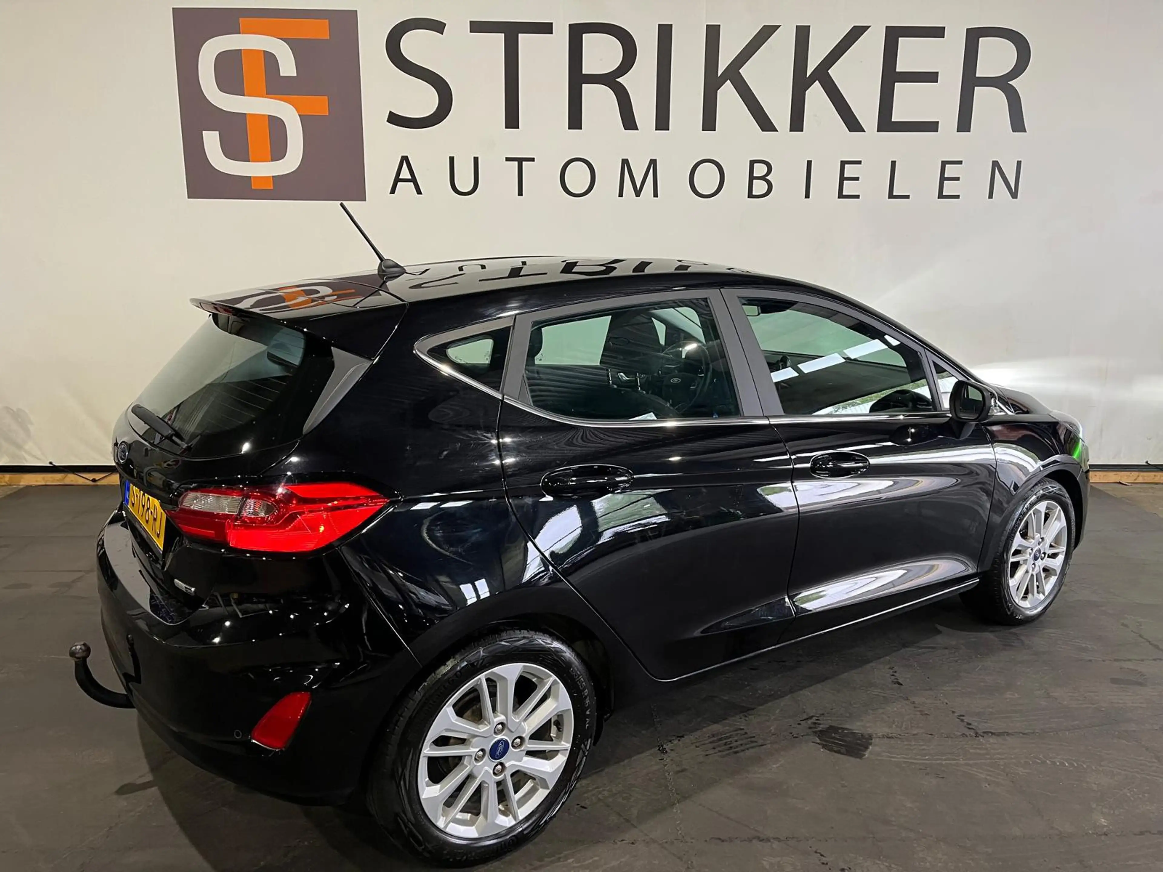Ford Fiesta 1.0 EcoBoost Hybrid Titanium — photo 6
