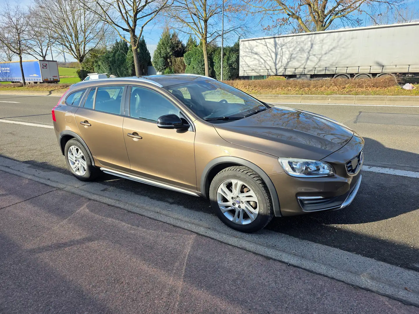 Volvo V60 Cross Country 2.0 D3 Summum 1°EIG. PERFECTE STAAT FULL OPTIES Brun - 1