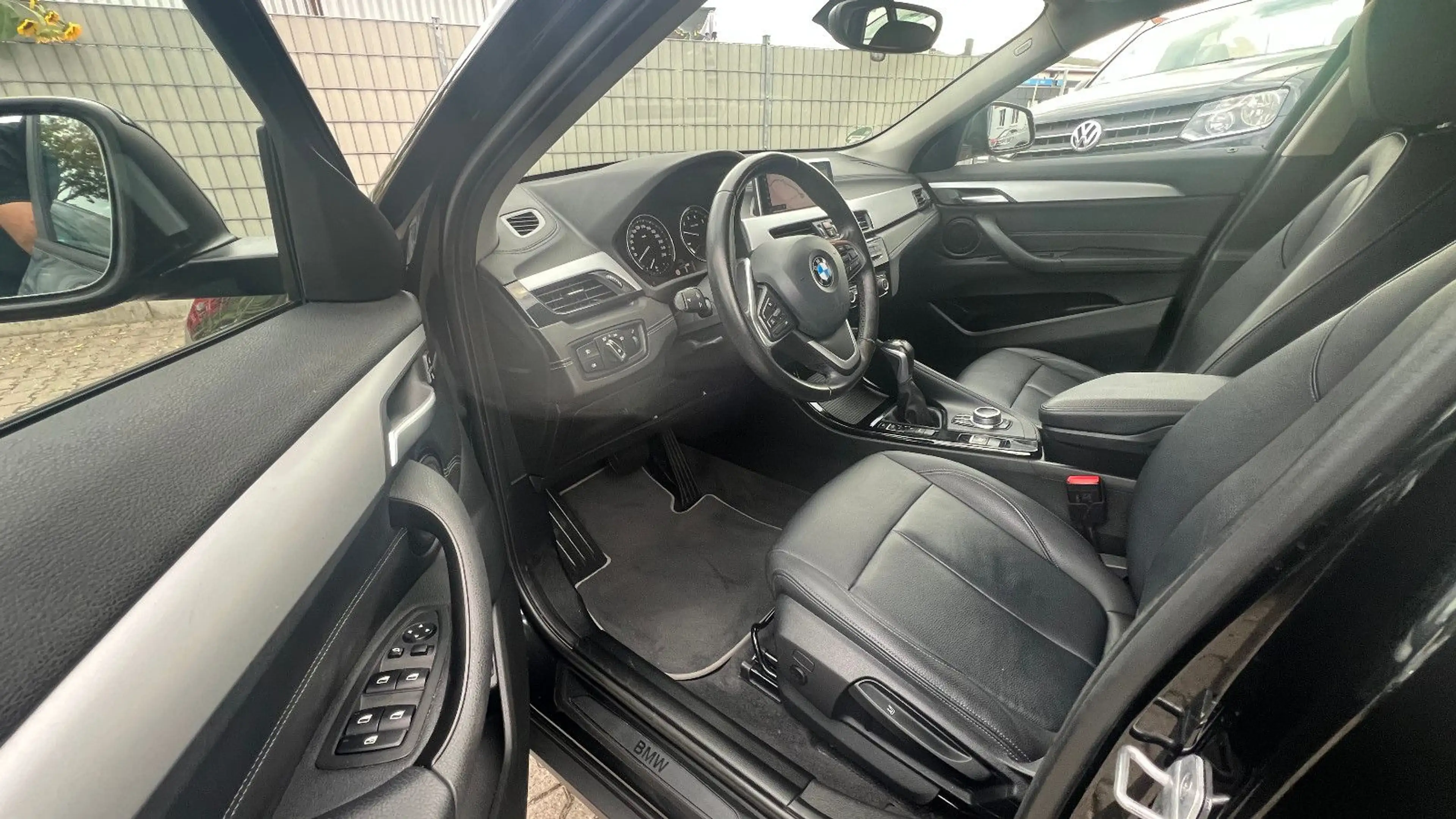 BMW X2 xDrive 25 e Advantage — photo 10