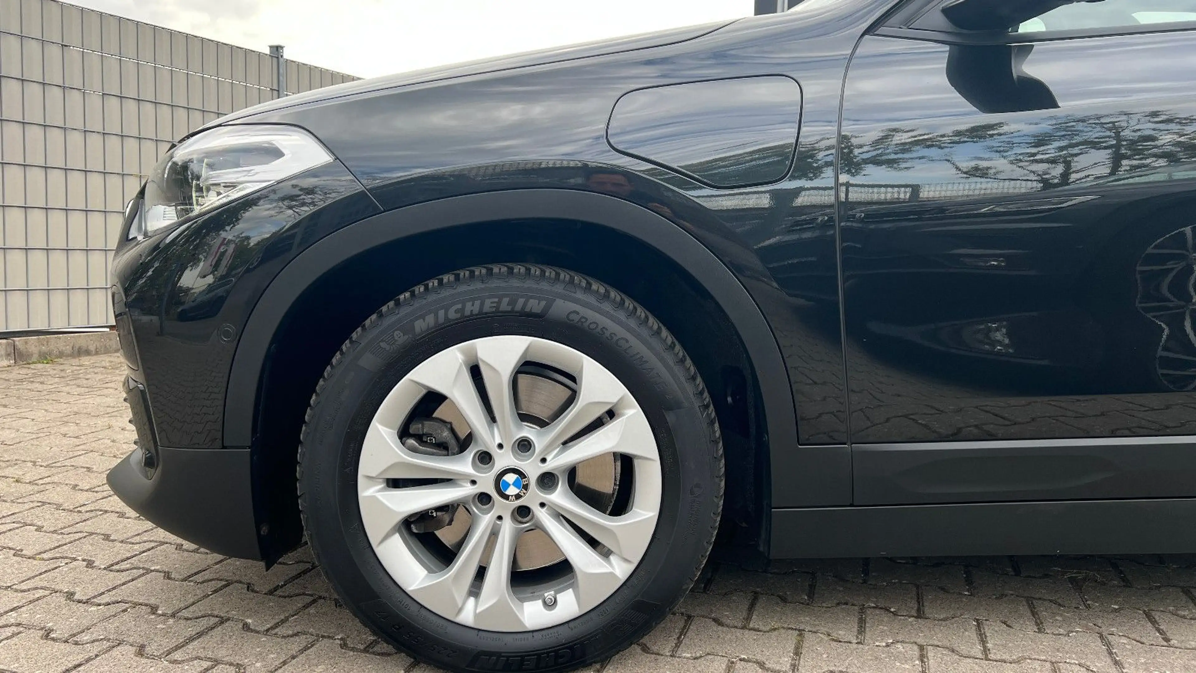 BMW X2 xDrive 25 e Advantage — photo 8