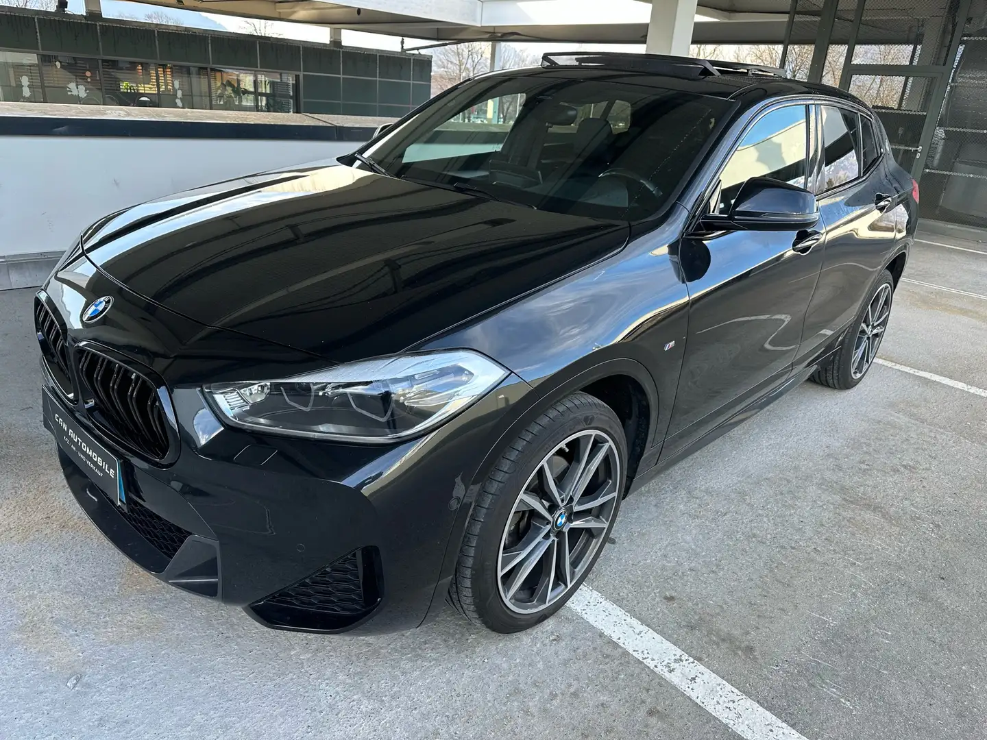 BMW X2 xDrive 18 d M Sport Schwarz - 2