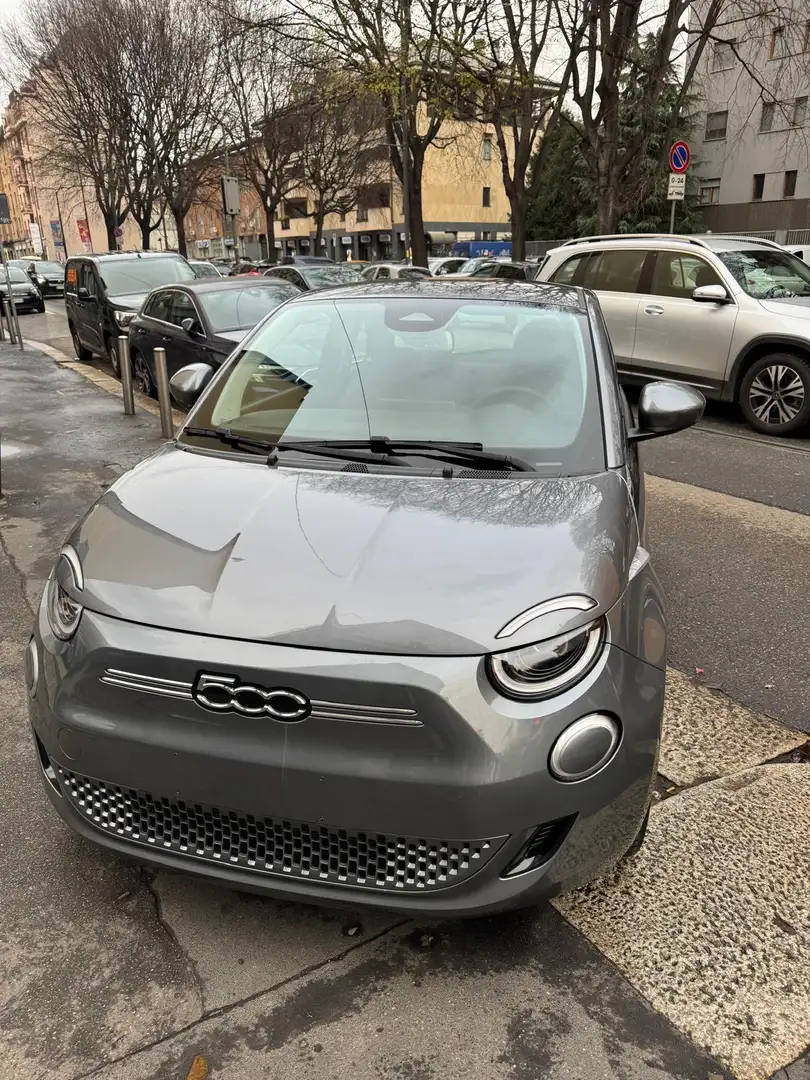 Fiat 500e 42 kWh Icon + - 1