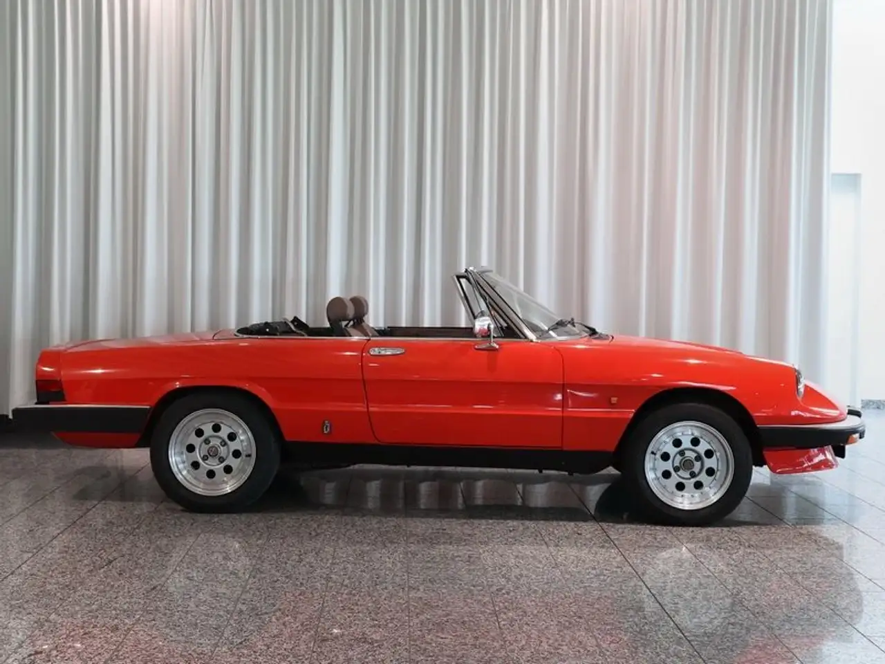 Alfa Romeo Spider 1.6, foto 2