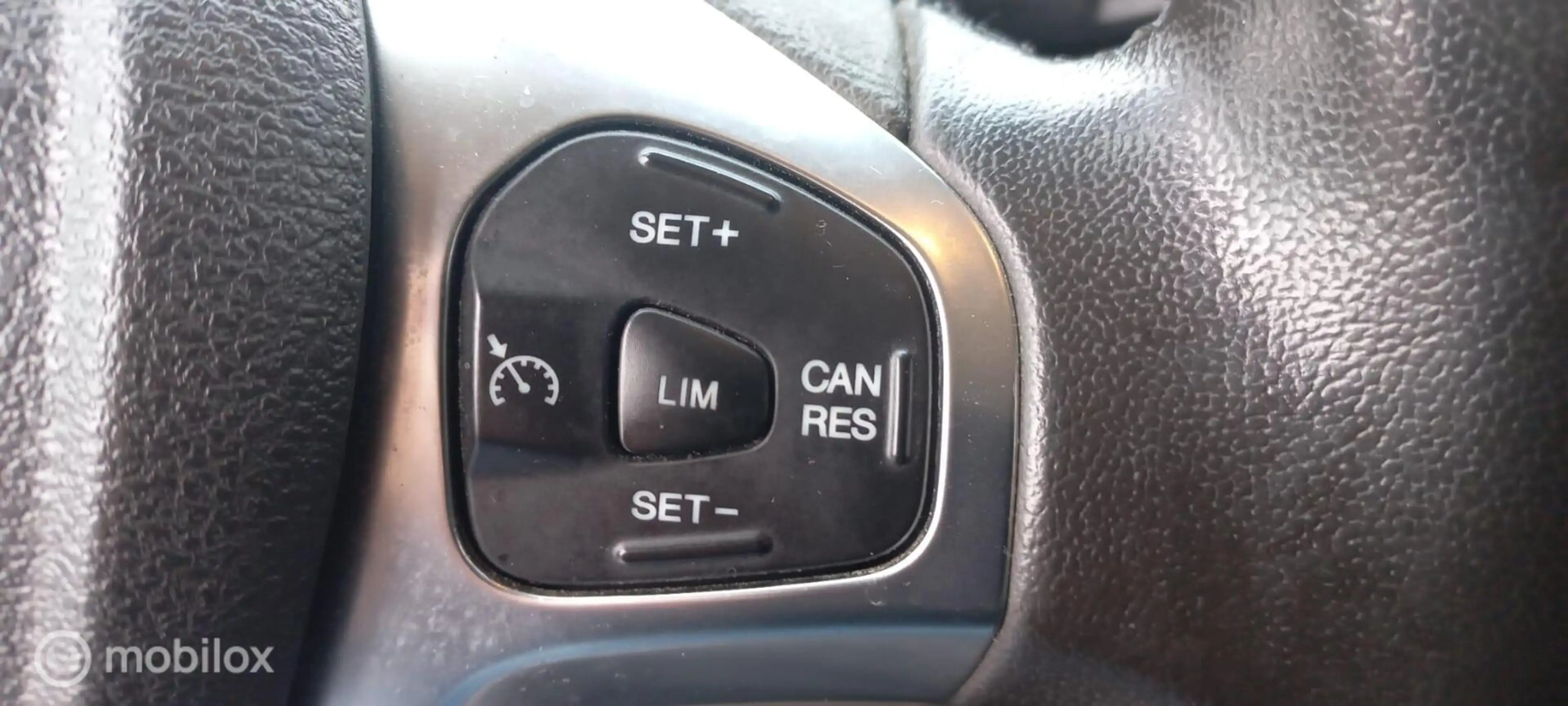 Ford Transit Courier 1.5 TDCI Trend — photo 14