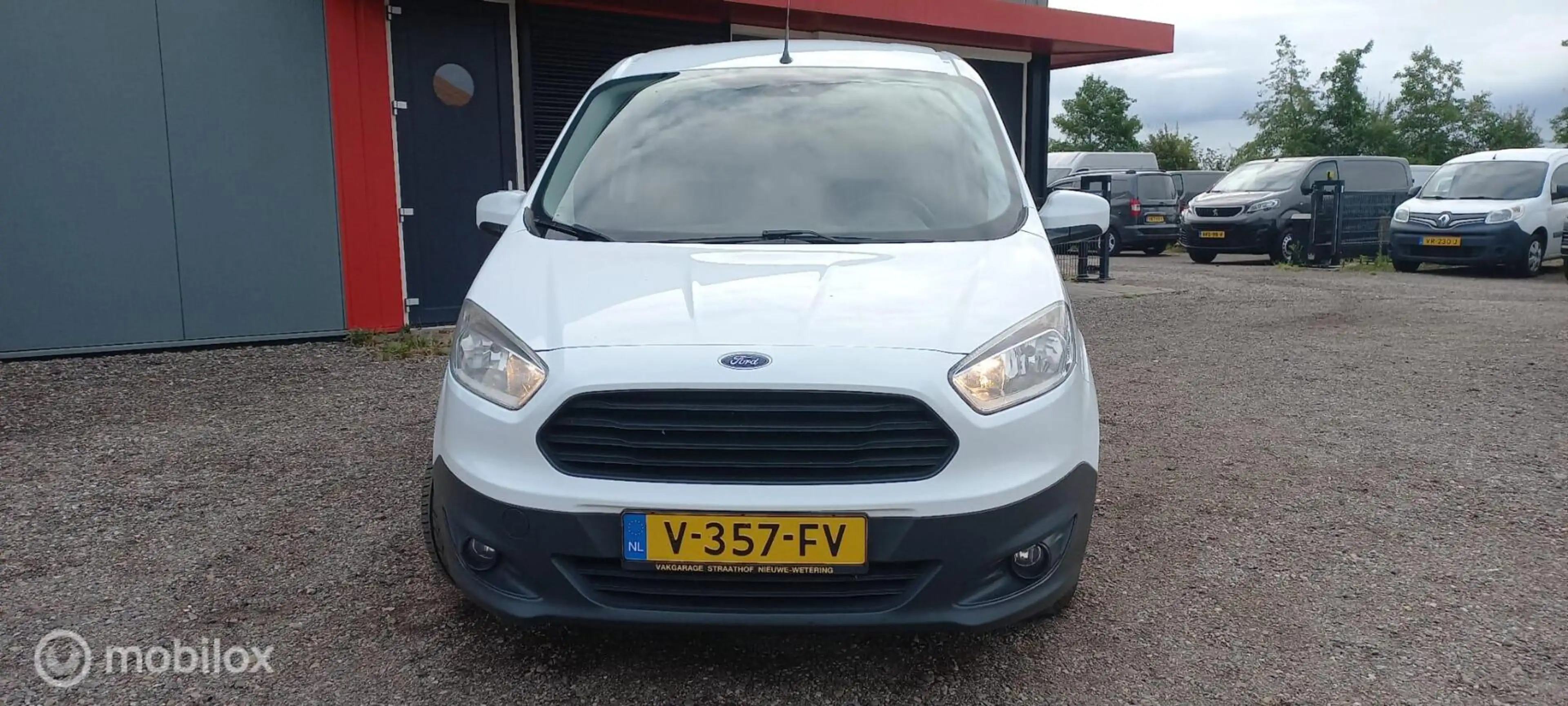 Ford Transit Courier 1.5 TDCI Trend — photo 2