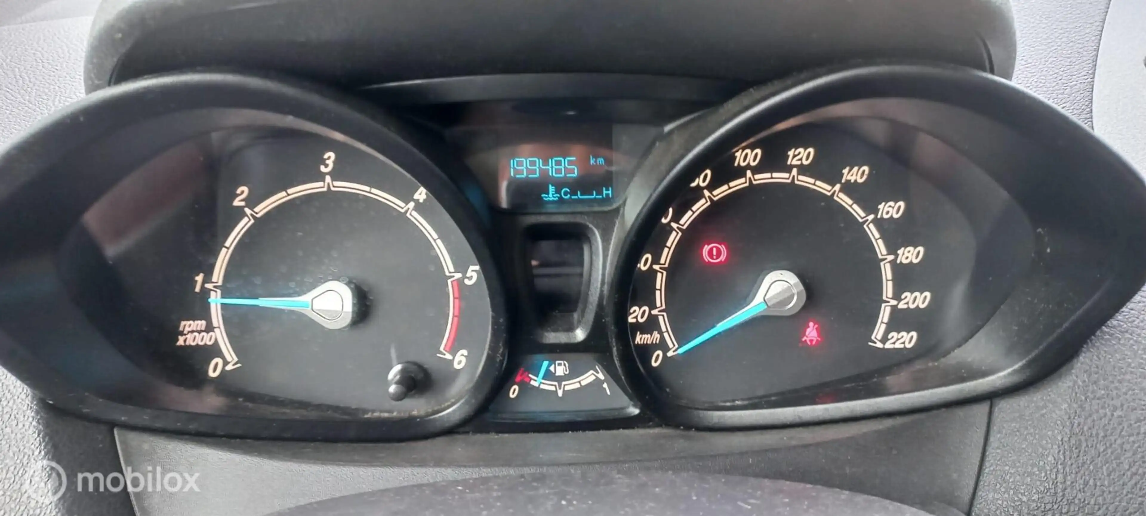 Ford Transit Courier 1.5 TDCI Trend — photo 17