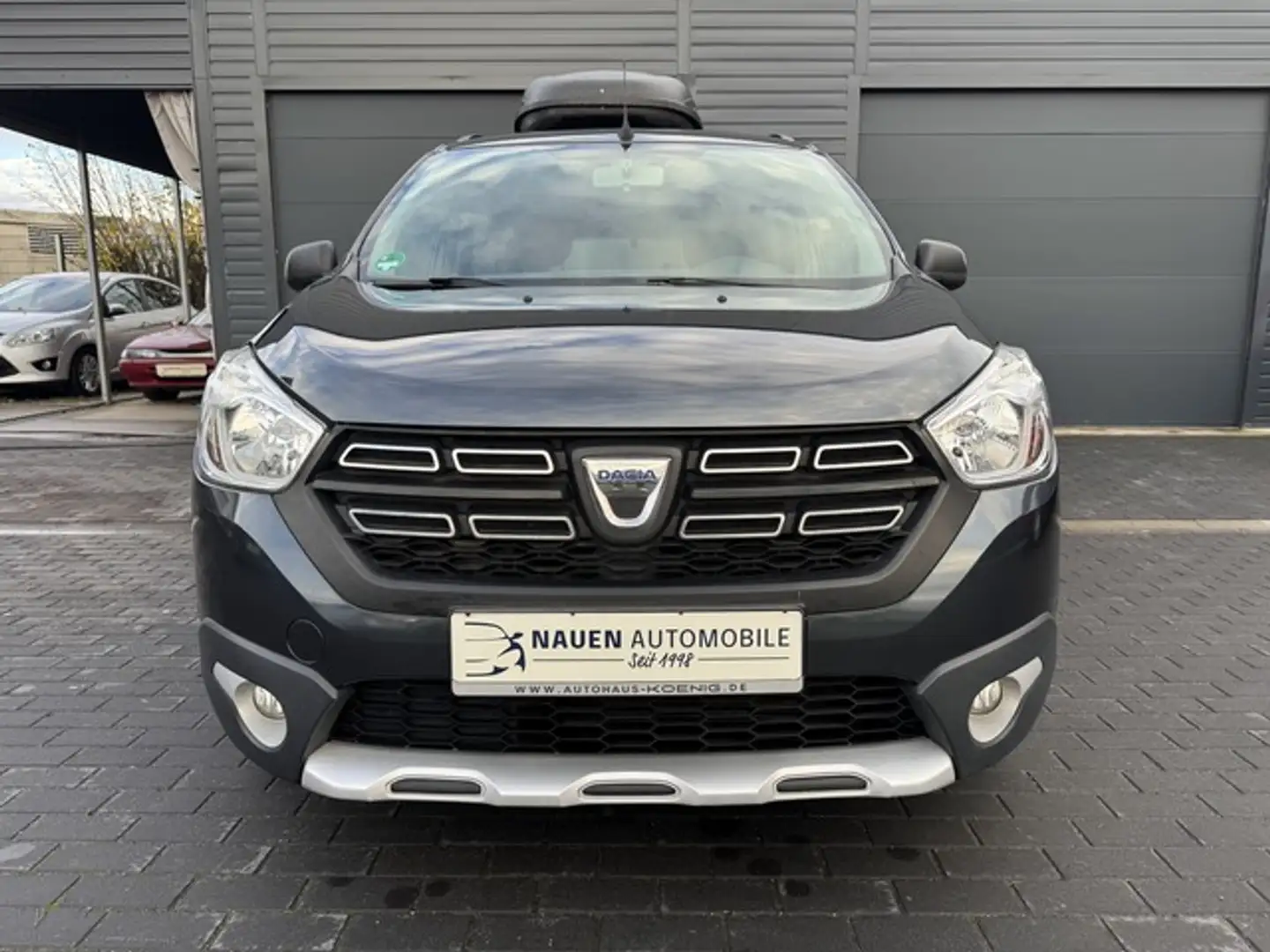 Dacia Lodgy Stepway 1.6 +Klima+7-Sitze+1.Hand+Dachbx Gris - 2