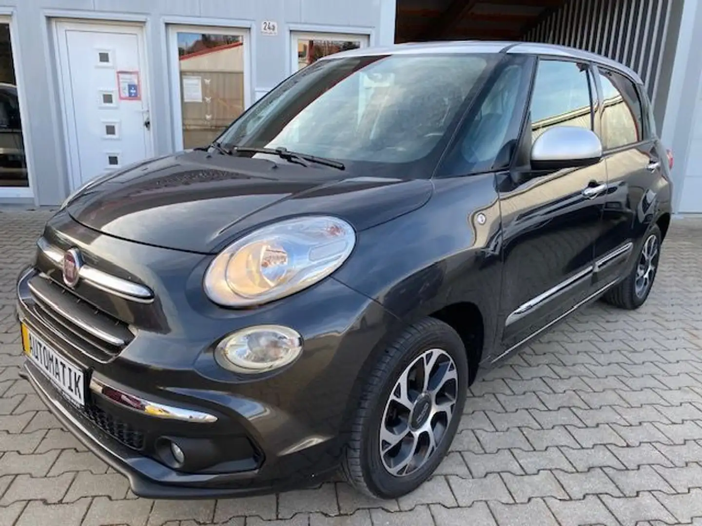 Fiat 500L Urban 1,3 Multijet Automatik Klima AHK PDC Grau - 1