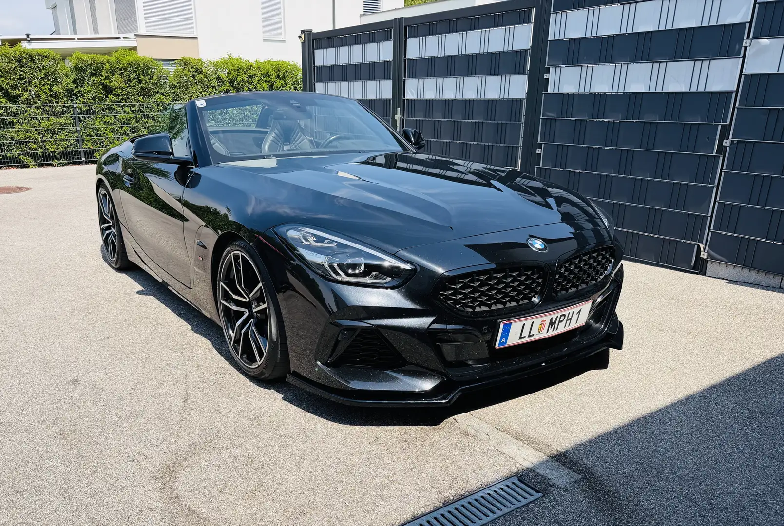 BMW Z4 M sDrive M40i Aut. Schwarz - 1