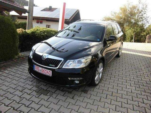 Imagine Skoda Octavia Combi RS