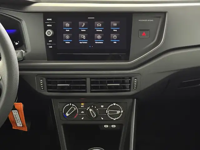 Volkswagen Polo view 11