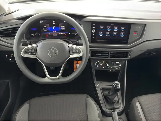 Volkswagen Polo view 7