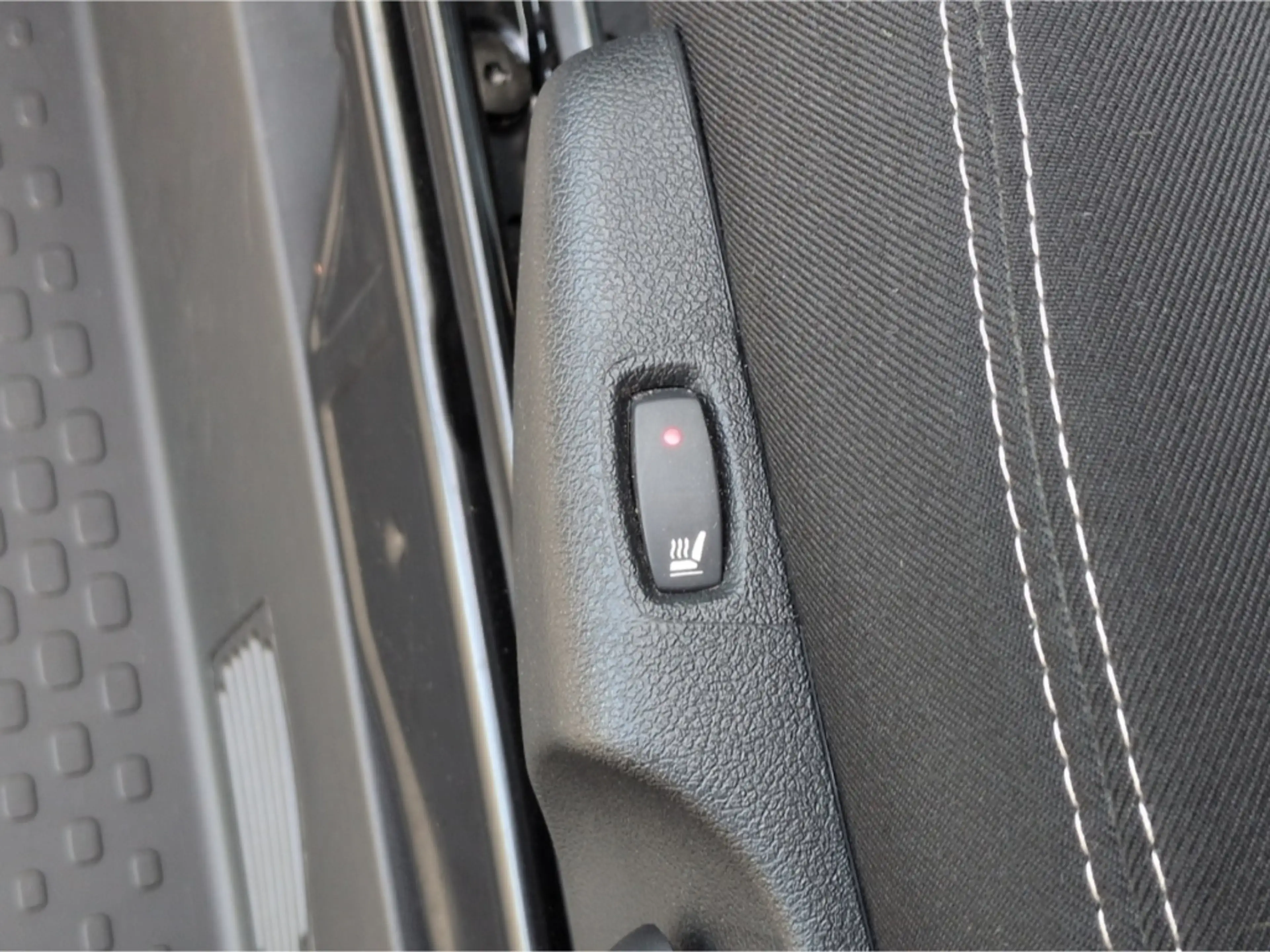 Nissan Primastar Tekna 2.0D*8-Sitze LED Navi R-Kam SHZ — photo 14