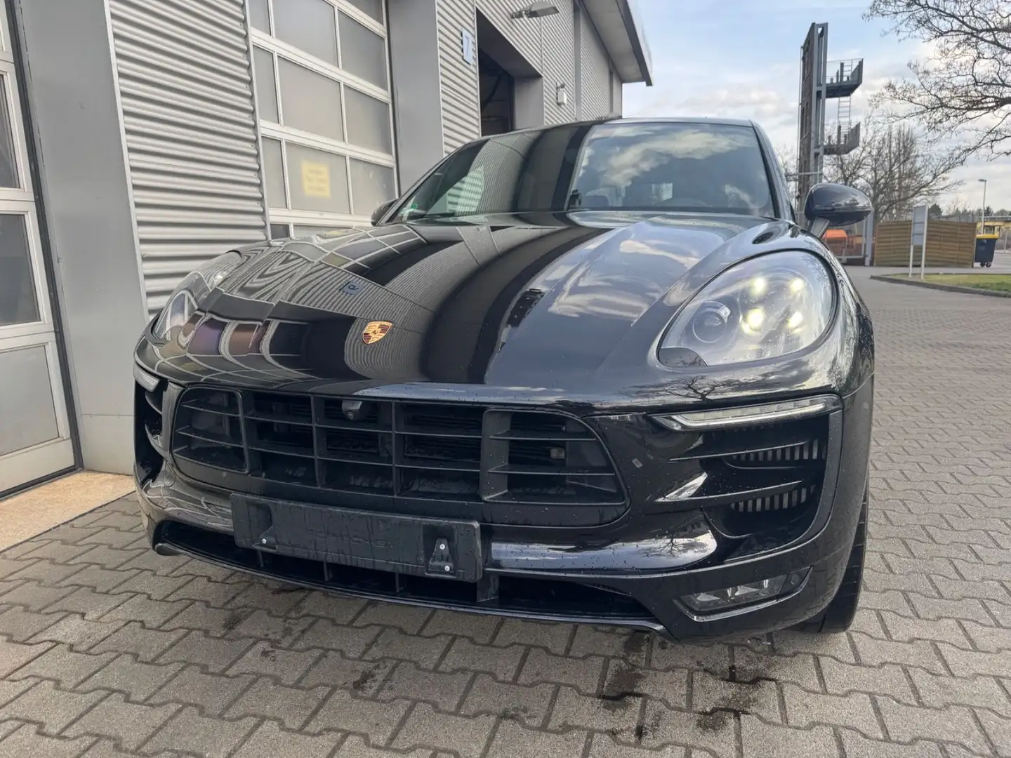 Porsche Macan Turbo Schwarz - 2