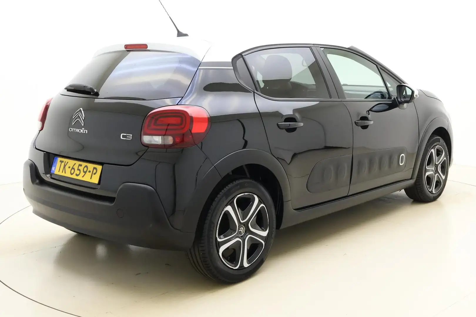 Citroen C3 1.2 Feel Edition 82 Pk | Navigatie | Climate Contr Nero - 2