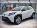 Toyota Aygo 1.0 Play ACC Navi Fernlichtass. Kam. PDC - thumbnail 2