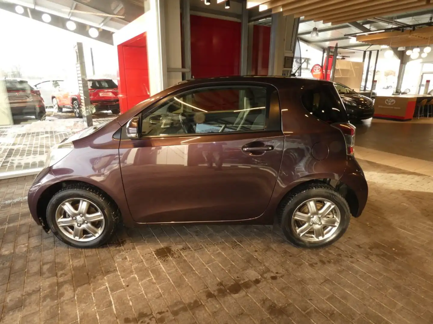 Toyota iQ 1.0 - 2