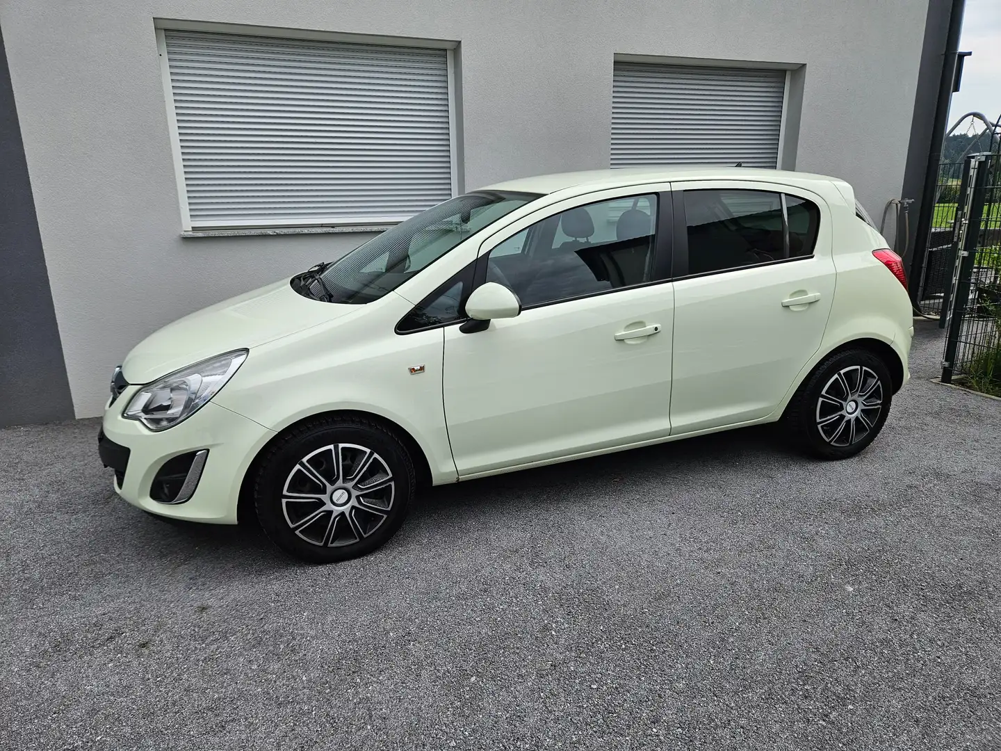 Opel Corsa Corsa 1,4 Edition 30 Start/Stop System Edition 30 Weiß - 1