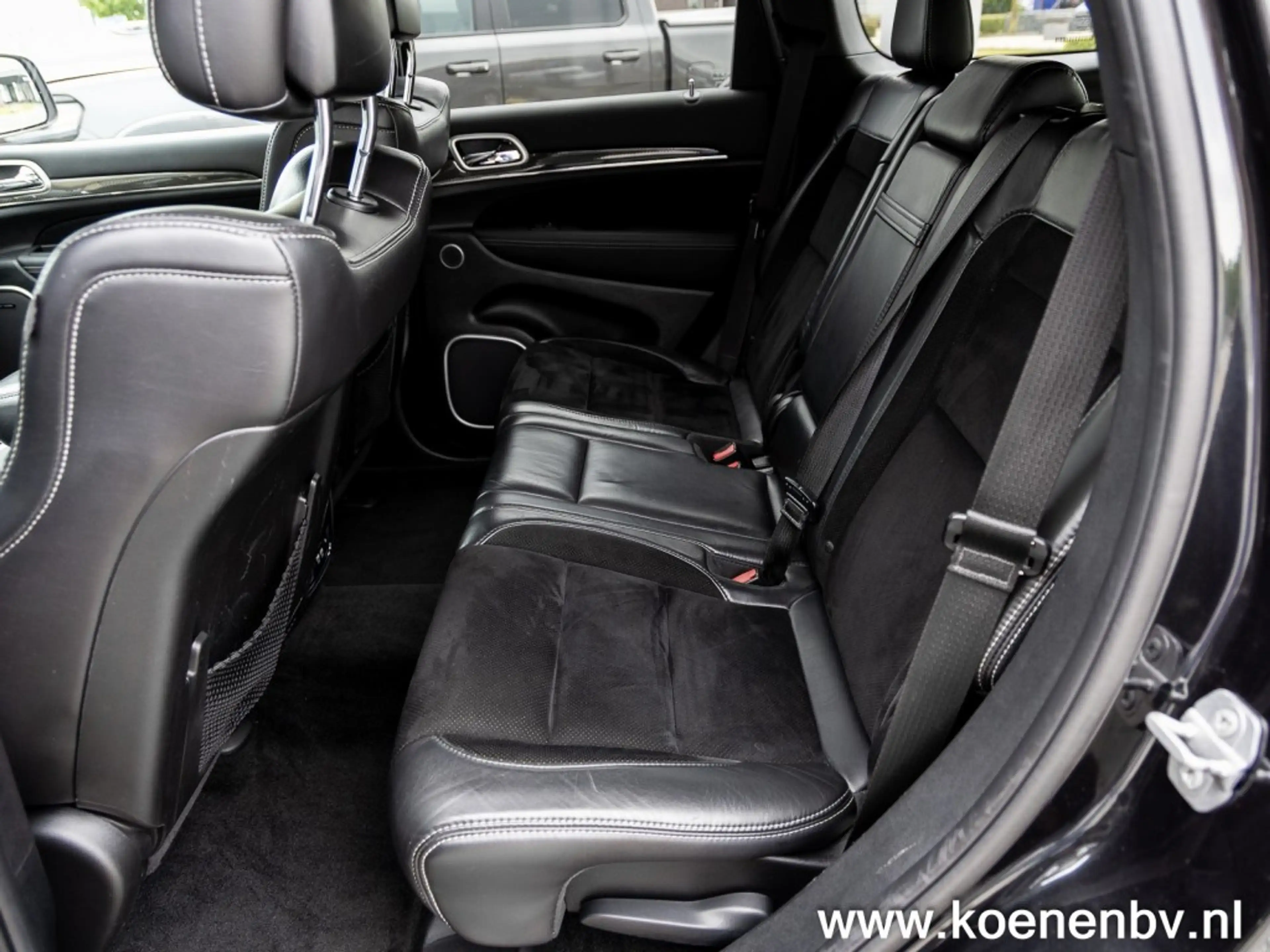 Jeep Grand Cherokee SRT 6.4 V8 468 Pk / LPG Geel Kenteken Topstaat — photo 15