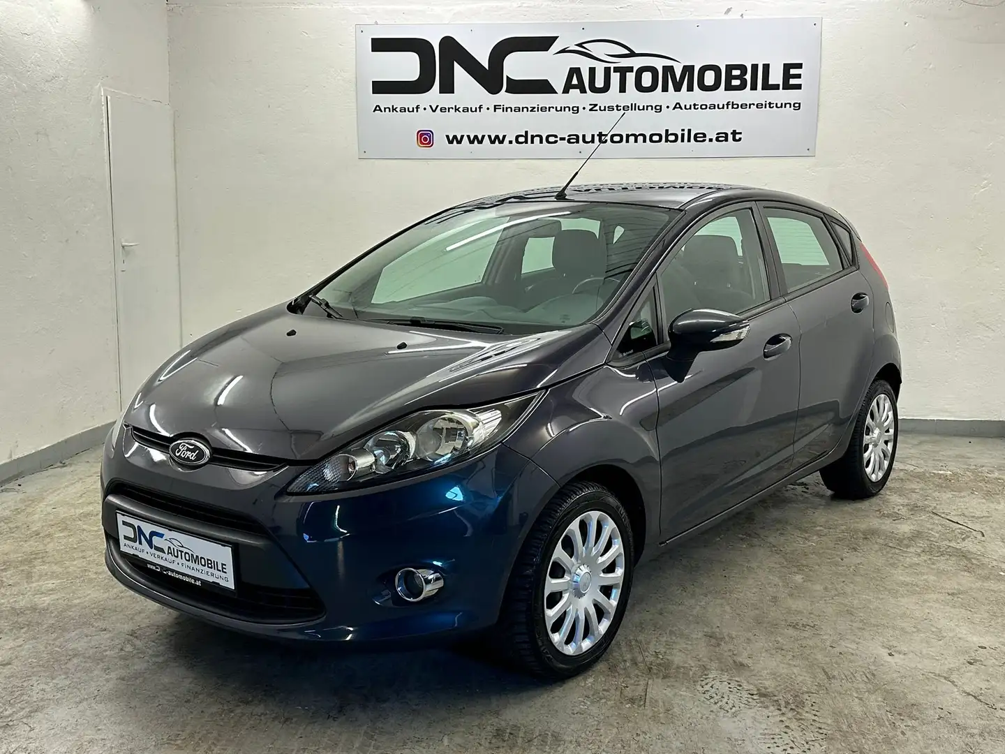 Ford Fiesta Trend 1,25 Grau - 1