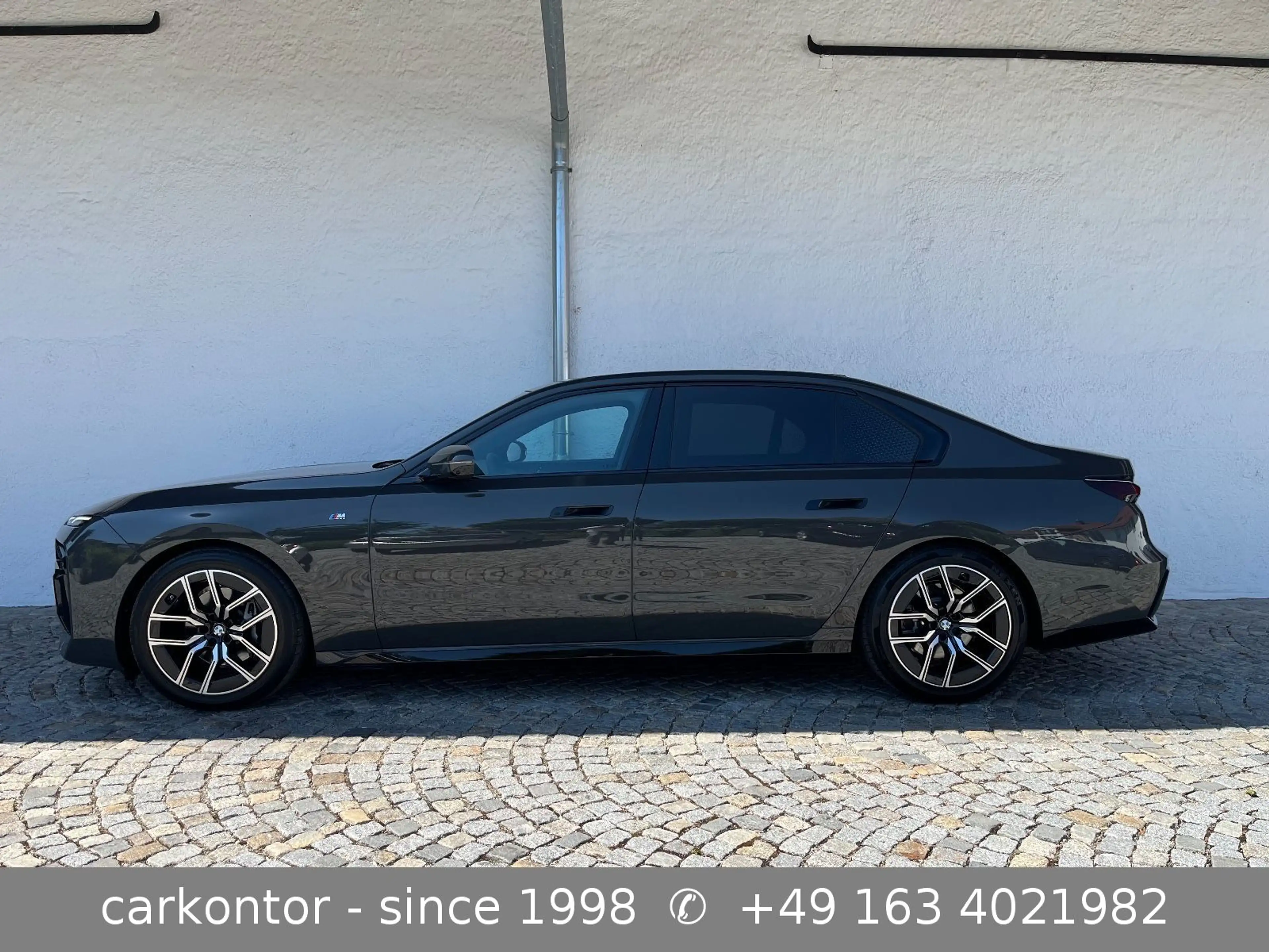 BMW 740 d xDr. *M SPORT*FOND ENT*LOUNGE SEAT*2025*SKY