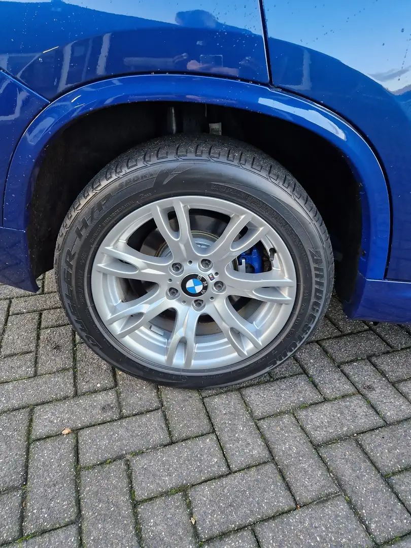 BMW X1 xDrive20i Business met nieuwe motor Blauw - 2
