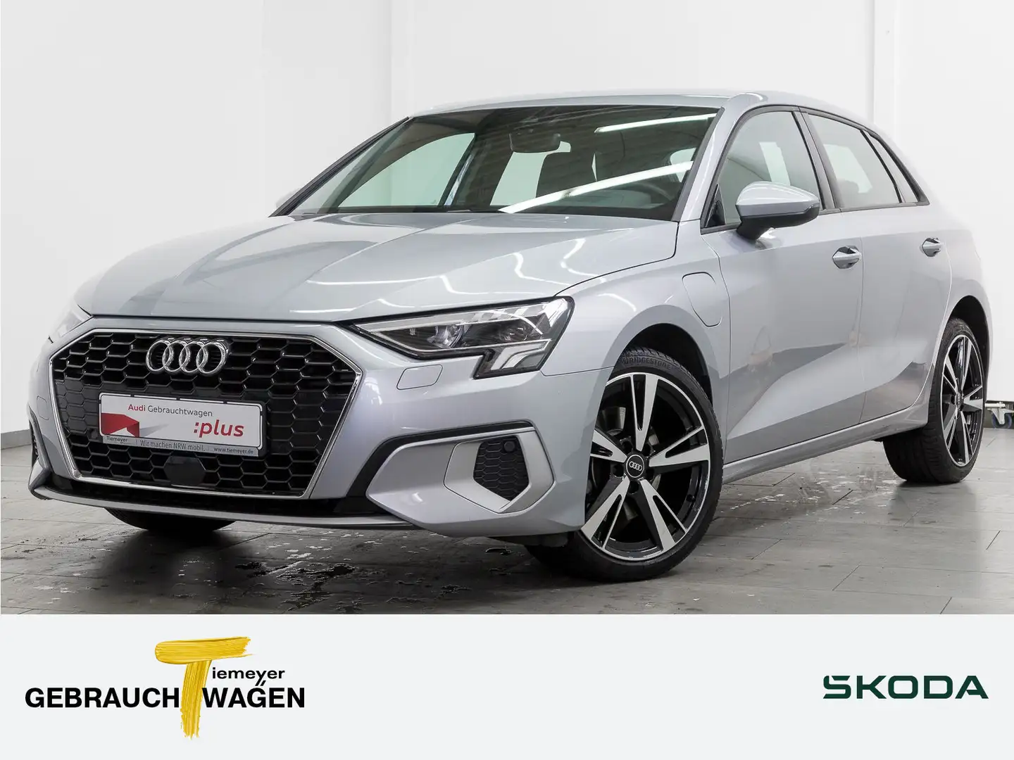 Audi A3 40 TFSI e ADVANCED LED LEDER LM18 Silber - 1