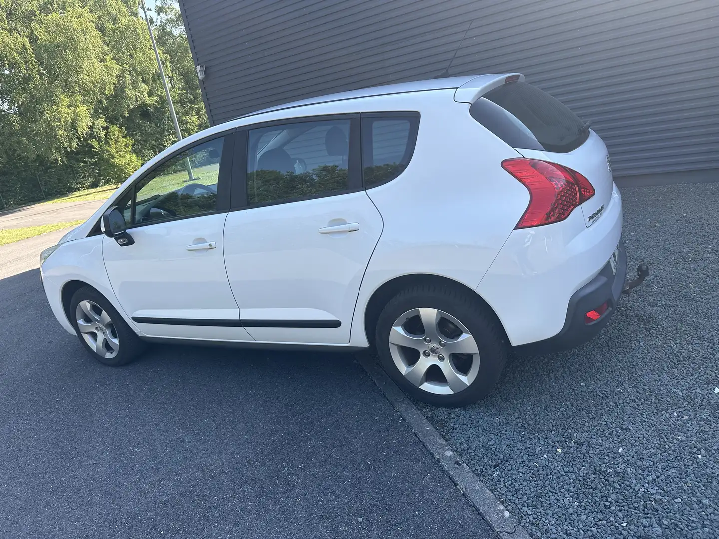 Peugeot 3008 1.6 HDi Premium Pack FAP BMP - 2