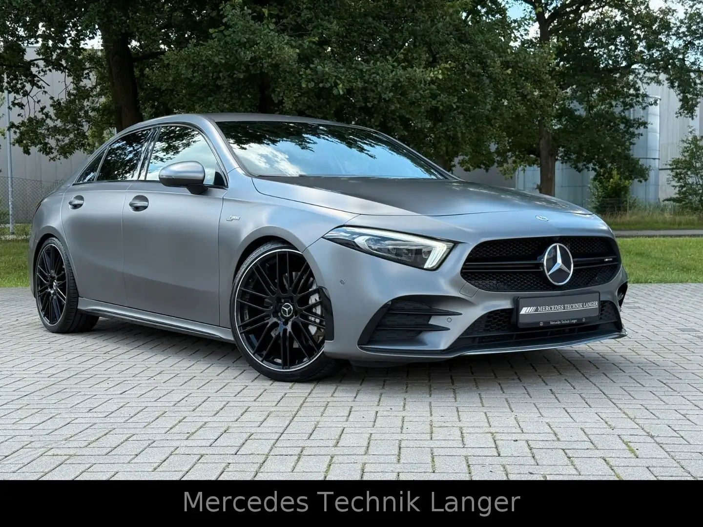Mercedes-Benz A 35 AMG /SERVICE NEU/TÜV NEU/GARANTIE/LIMOUSINE Grau - 2