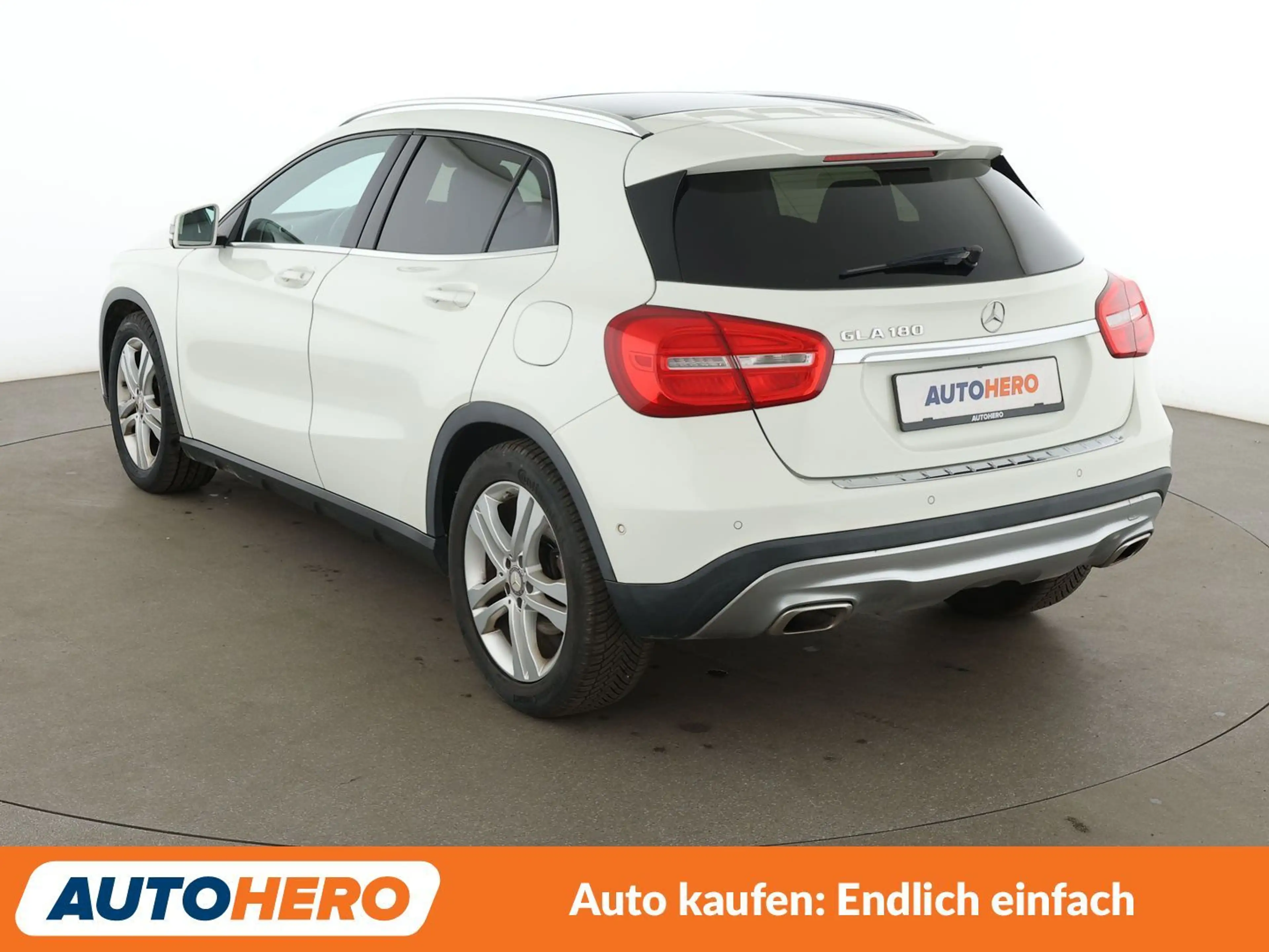 Mercedes-Benz GLA 180 GLA 180 Urban Aut.*NAVI*BI-XENON*TEMPO*PDC*SHZ* — photo 4