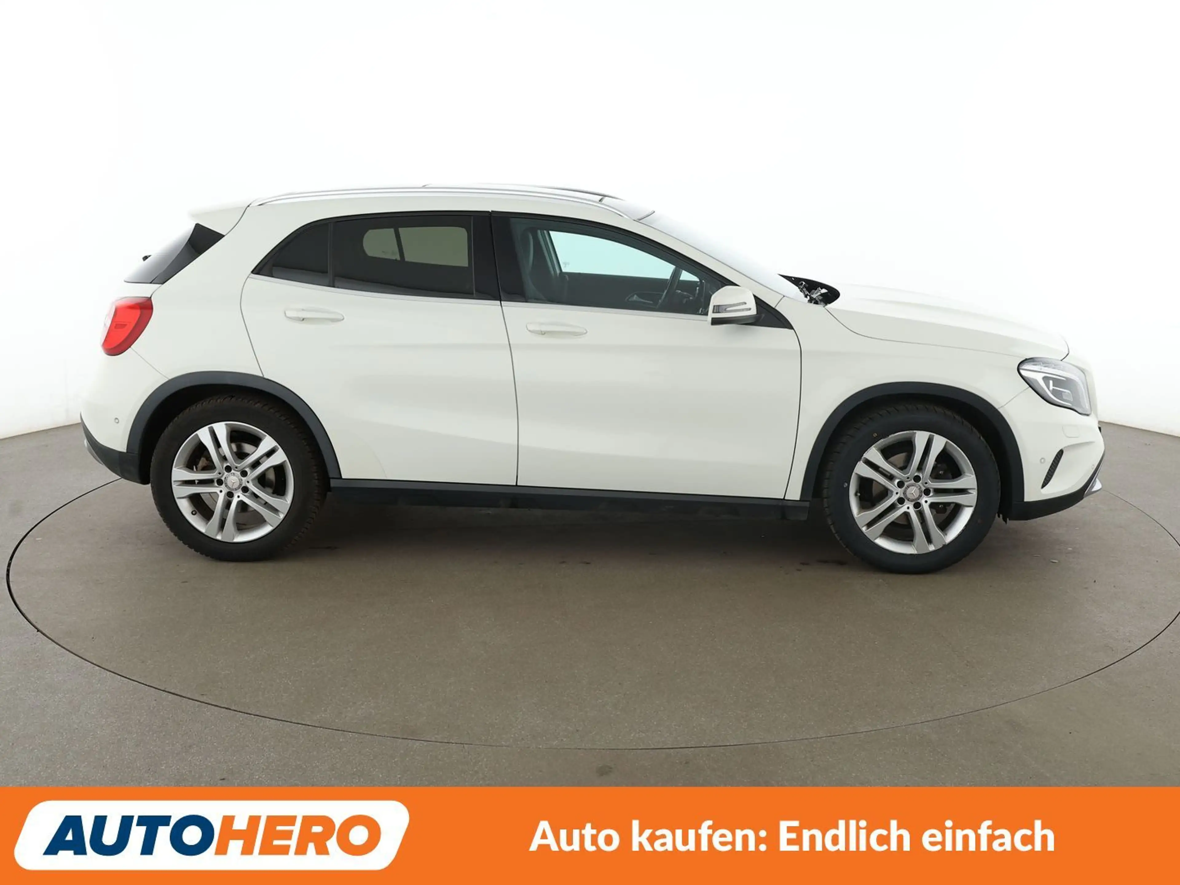 Mercedes-Benz GLA 180 GLA 180 Urban Aut.*NAVI*BI-XENON*TEMPO*PDC*SHZ* — photo 7