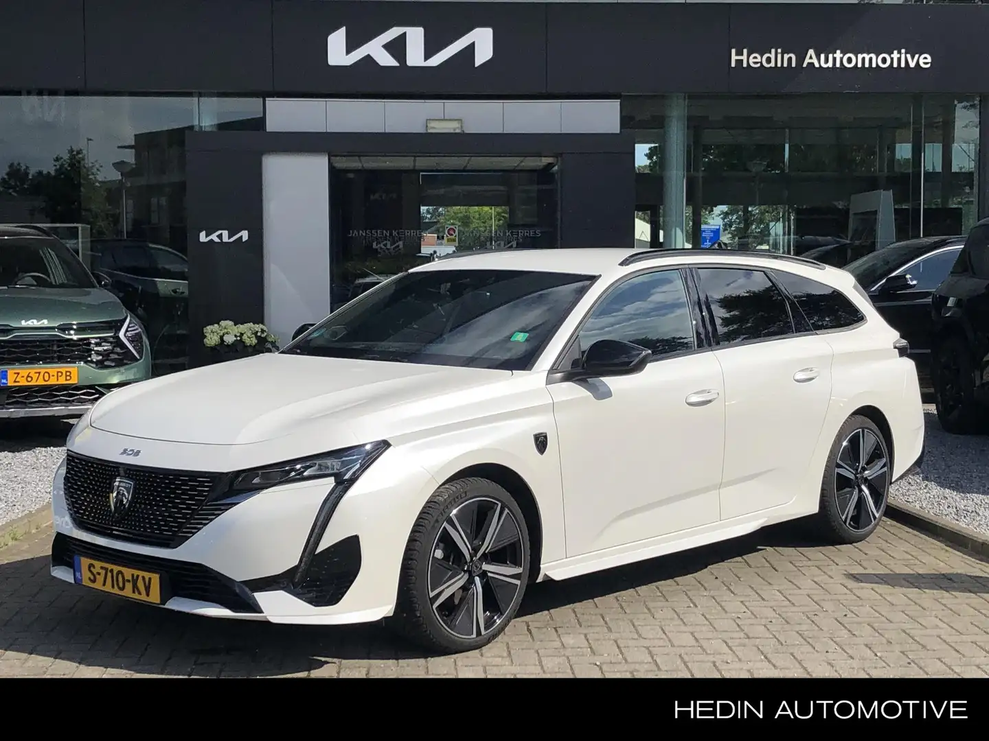 Peugeot 308 SW 1.2T. 130PK PureTech GT Automaat | Elec. achter Wit - 1