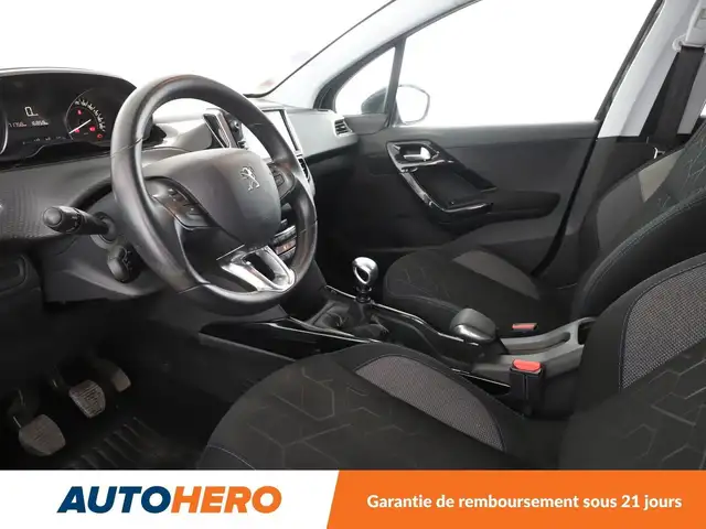 Peugeot 2008 view 11