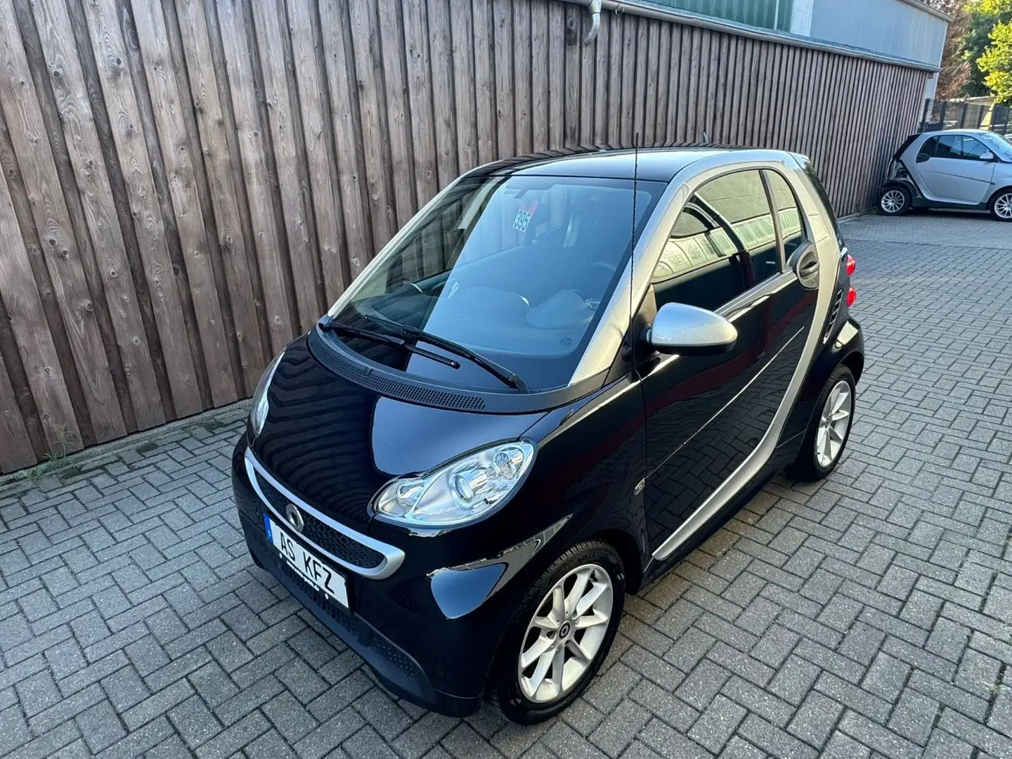 smart forTwo coupé 1.0 passion SERVO Klima Automatik Noir - 1